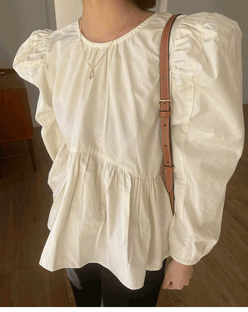 Mari puff blouse ( 2 color )