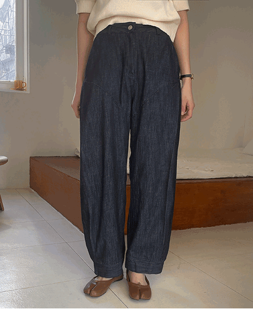 [sale]Tucking pin tuck wide denim pants